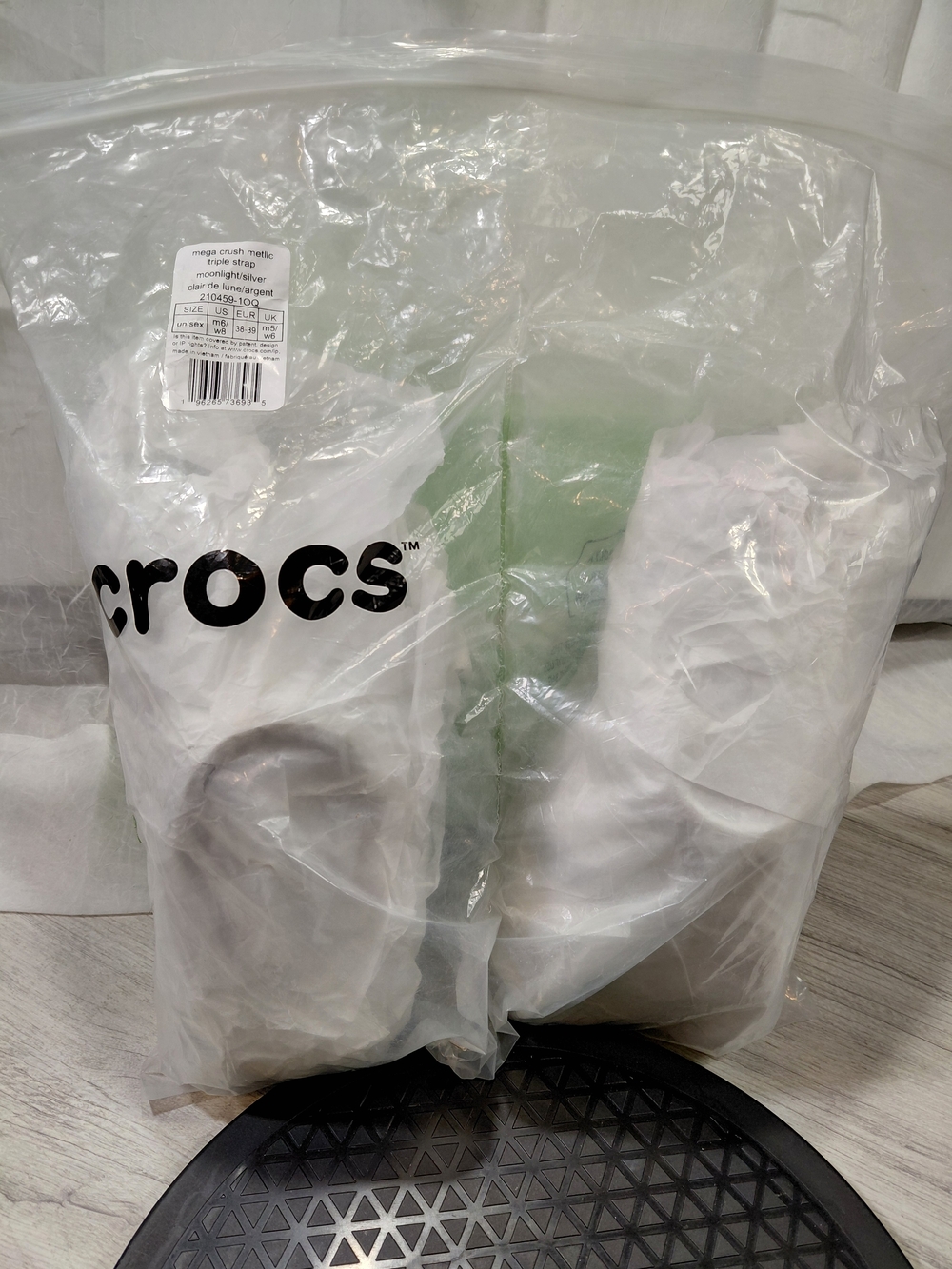 NWT Crocs Women’s Mega Crush Metalic White Chunky Platform Slide Sandals SIZE 8 - Picture 14 of 15